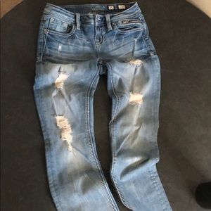 Miss Me Destroyed Jeans 25 x 31 zipper pockets